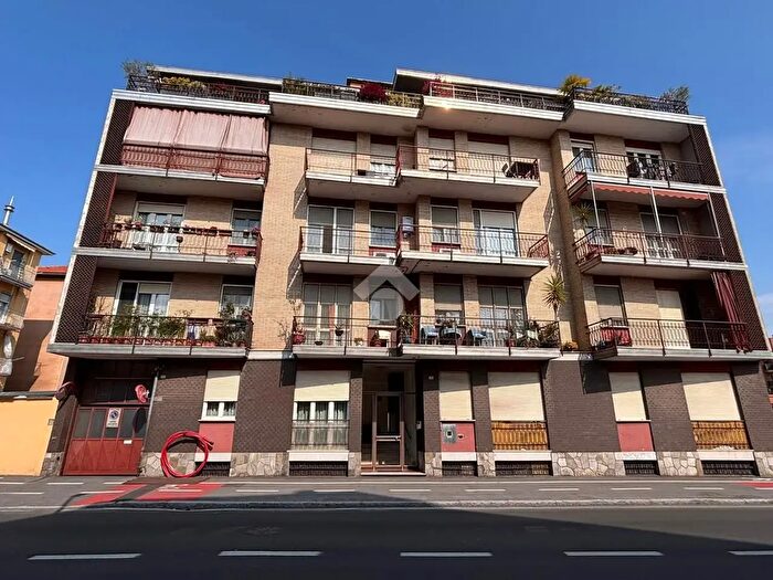 Appartamento trilocale in vendita in Via XXV Aprile, Novara