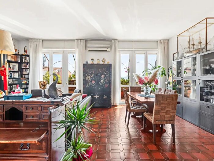Appartamento con 8 locali in vendita in Firenze