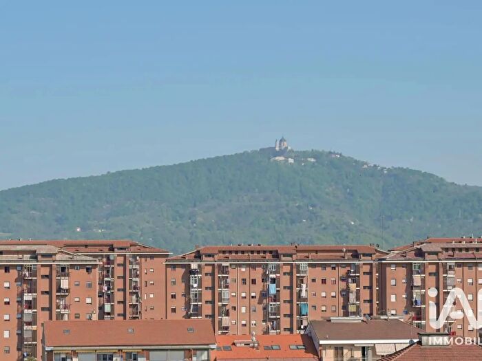 Appartamento trilocale in vendita in Via Cena, Torino