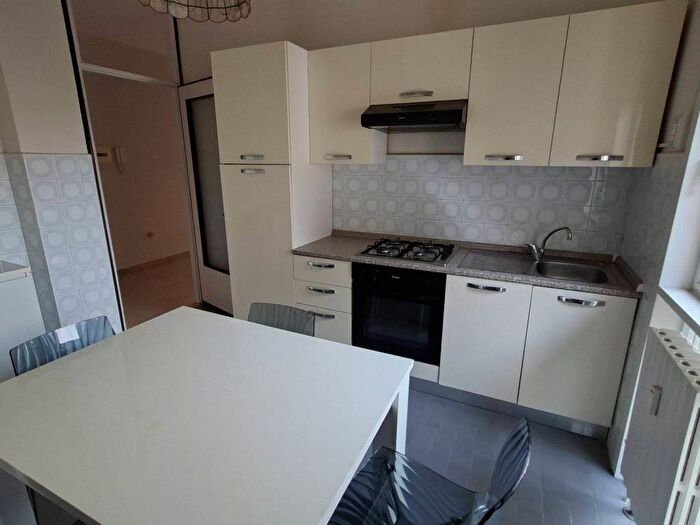 Appartamento trilocale in affitto in Ronchi, Gallarate