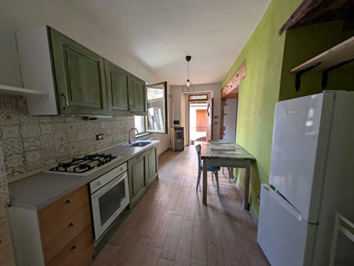 Case in Vendita e in Affitto - 2