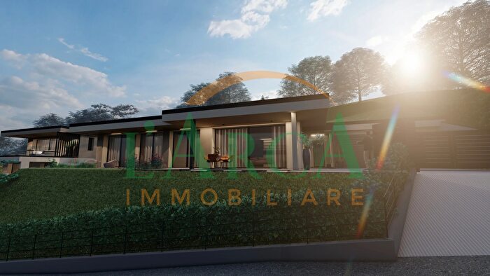 Casa quadrilocale in vendita in Via del Dossello, Iseo