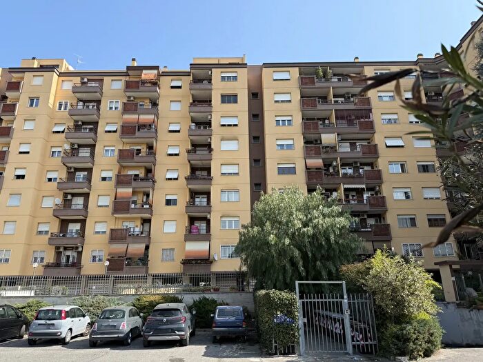 Appartamento quadrilocale in vendita in Via Cesare Massini, Roma