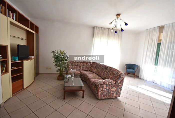 Appartamento con 7 locali in vendita in Monte San Vito