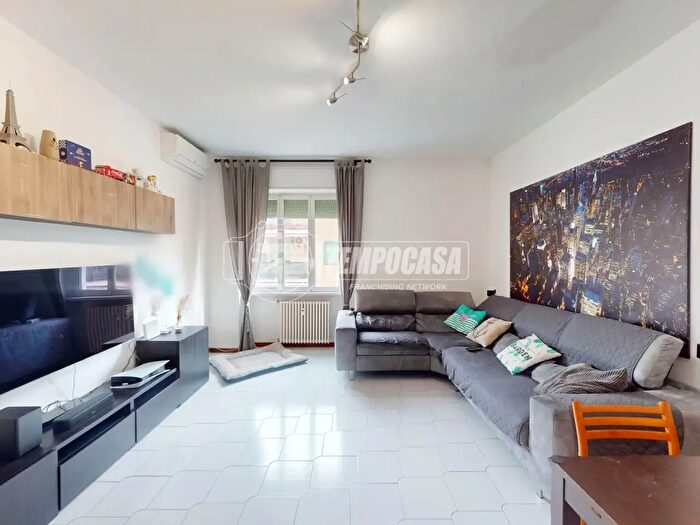 Appartamento quadrilocale in vendita in Viale Toscana, Cinisello Balsamo