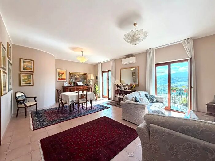 Appartamento quadrilocale in vendita in Cda Feudo, Cosenza