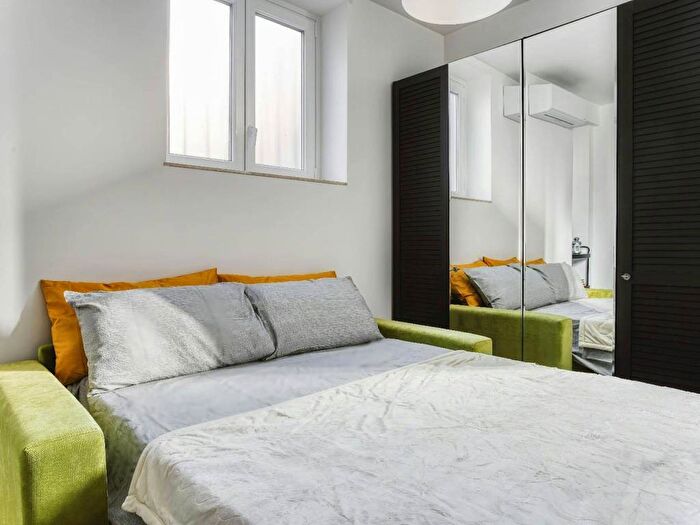 Appartamento monolocale in affitto in Via Giovanni Battista Cassinis, Corvetto, Milano