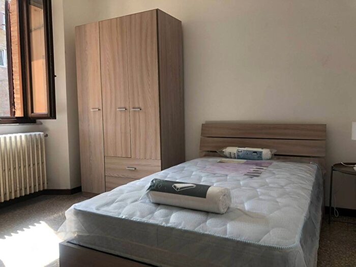 Appartamento con 6 locali in affitto in Via Farnese, Centro, Camerino