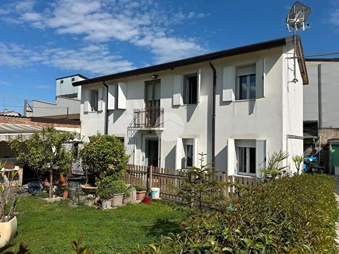 Casa trilocale in vendita in Via Ss, Albignasego