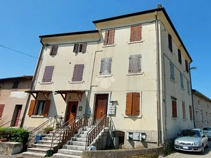 Appartamento bilocale in vendita in Via Boi, Caprino Veronese
