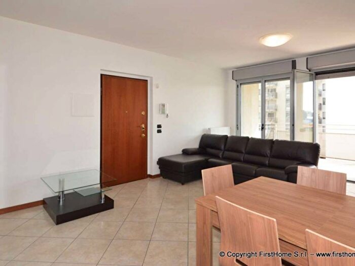 Appartamento quadrilocale in affitto in via Manzù, Santa Giulia, Milano