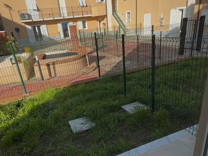 Appartamento trilocale in vendita in Sarzana