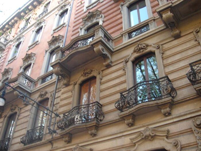 Appartamento quadrilocale in affitto in Foro Buonaparte, Cadorna Castello, Milano