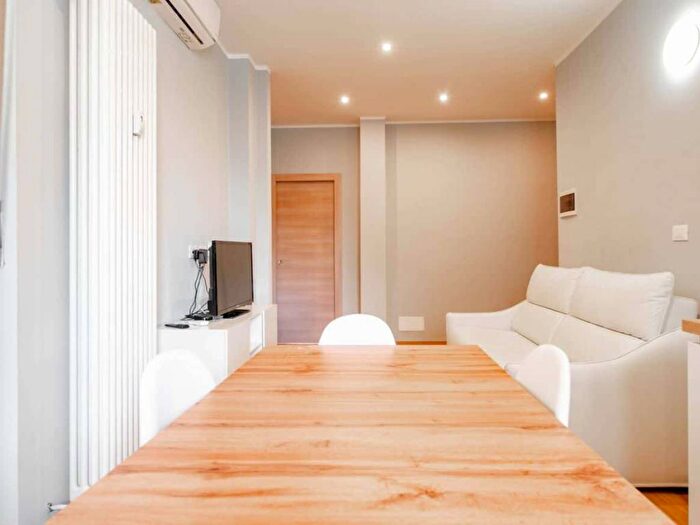 Appartamento trilocale in affitto in Via Ludovico Bellardi, Parella, Torino