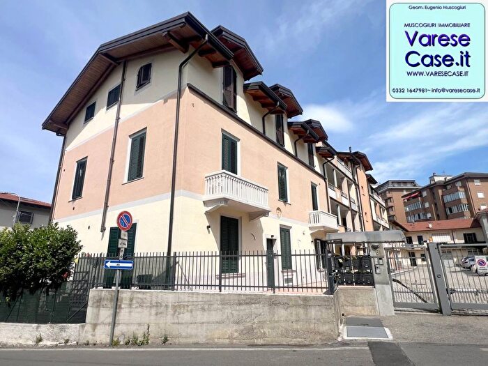 Appartamento bilocale in affitto in Via Cimone, Giubiano San Carlo, Varese