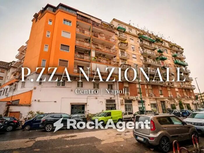 Appartamento con 5 locali in vendita in Via Generale Francesco Pignatelli bis, Napoli