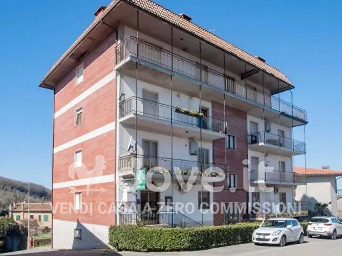 Appartamento quadrilocale in vendita in Via Dante Alighieri, Semproniano