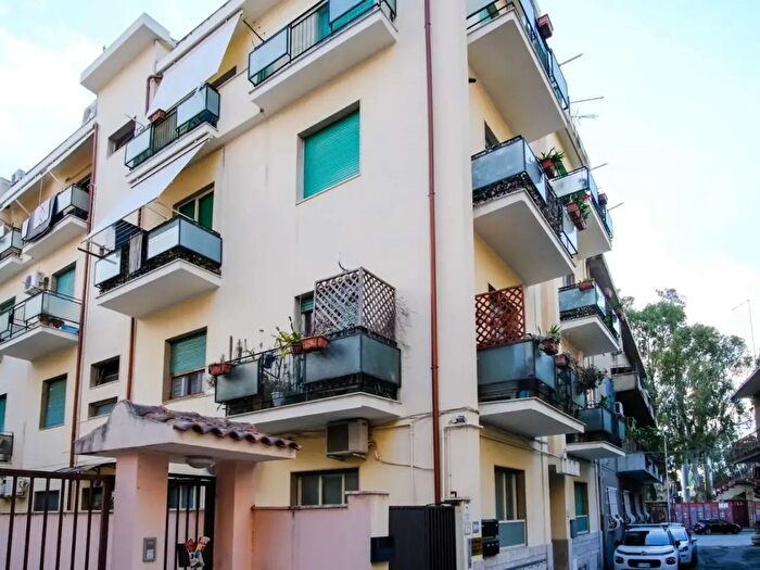 Appartamento trilocale in vendita in Via Italo Alaimo, Reggio Calabria