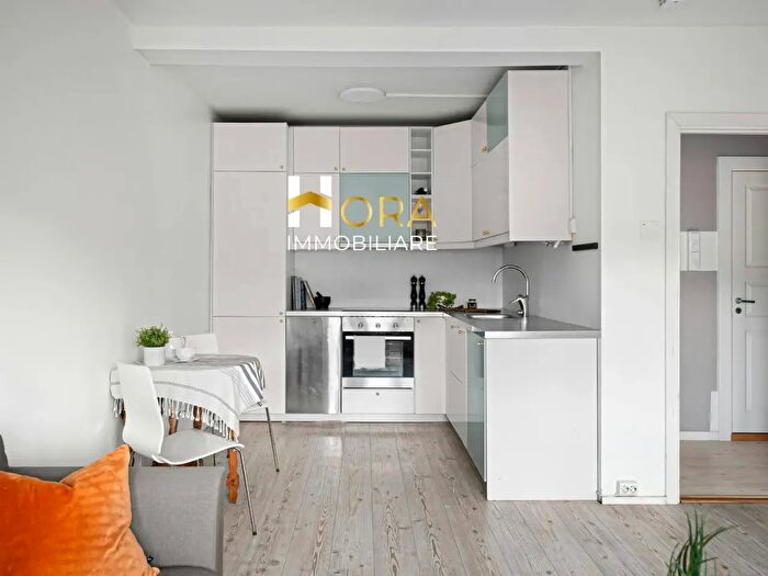 Appartamento trilocale in vendita in Viale Eleonora Duse, Firenze