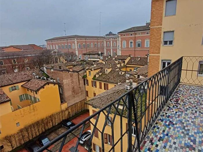 Appartamento trilocale in affitto in Centro Storico, Modena