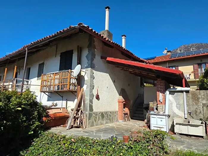 Casa quadrilocale in vendita in Strada Marchettoni, Cantalupa