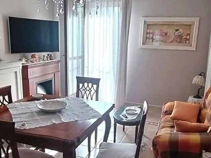 Appartamento quadrilocale in vendita in Montignoso