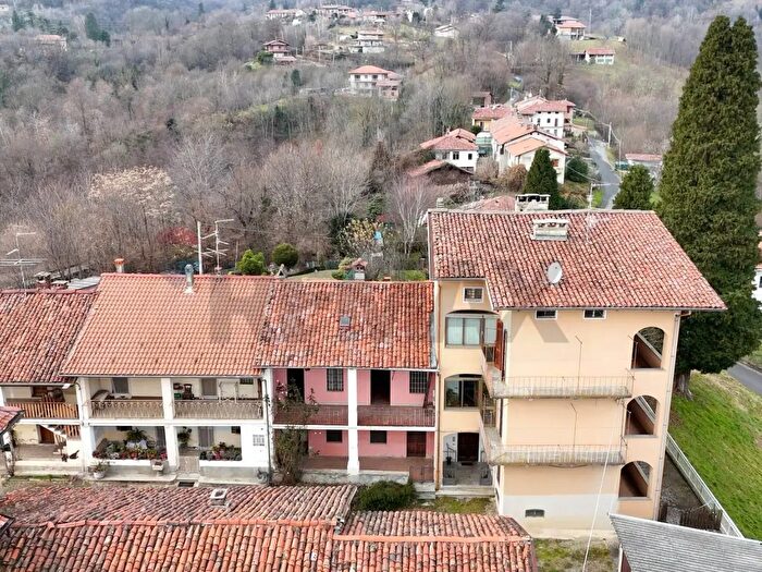 Casa con 6 locali in vendita in Cantone Tonin, Graglia