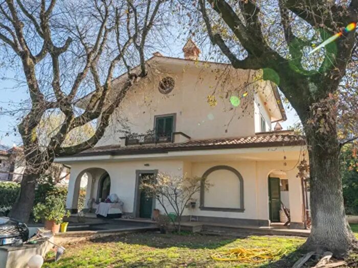 Casa con 6 locali in vendita in Via John Fitzgerald Kennedy, Grottaferrata