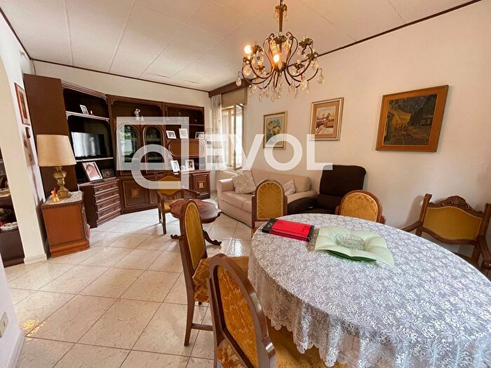 Casa con 10 locali in vendita in Via Tarvisio, Lignano Sabbiadoro