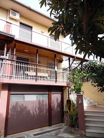 Casa quadrilocale in vendita in Baronissi