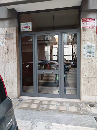 Appartamento quadrilocale in vendita in Via San Gervasio, Trani