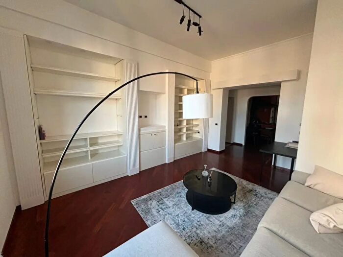 Appartamento trilocale in affitto in Milano