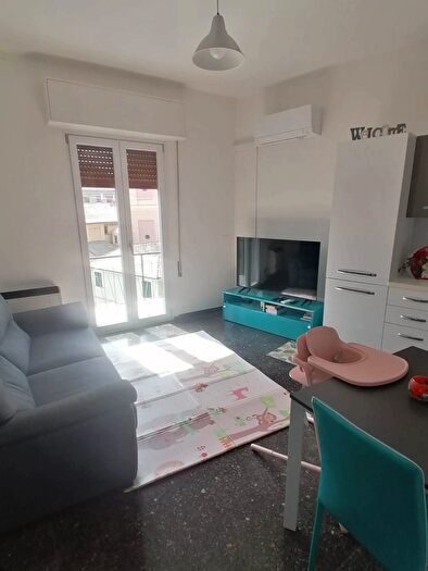 Appartamento quadrilocale in vendita in Via Giacomo Bove, Savona