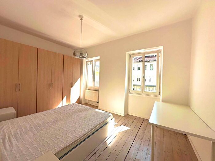 Appartamento trilocale in affitto in Via San Giovanni, Centro Storico, Trento