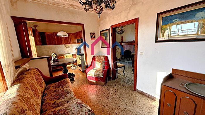 Casa quadrilocale in vendita in Via San Frediano, Bagni Di Lucca