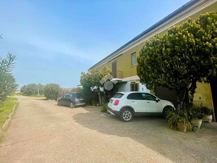 Appartamento trilocale in vendita in Via del Divino Amore, Marino