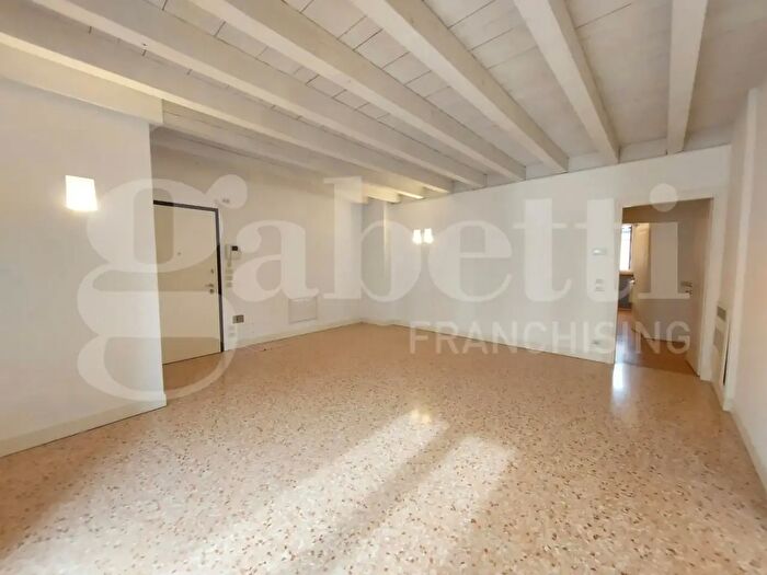 Appartamento con 5 locali in affitto in Piazza San Leonardo, Treviso