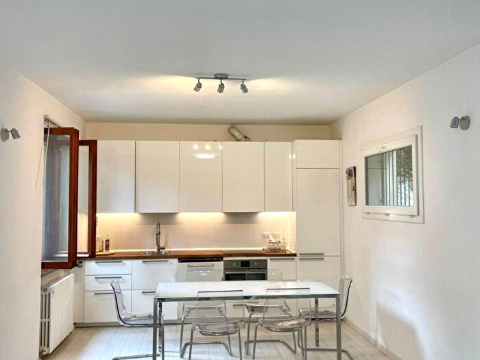 Casa trilocale in affitto in Via Carlo Gomes, Maggianico Bione, Lecco
