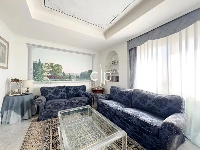 Appartamento quadrilocale in vendita in Via Lanfranco Maroi, Roma