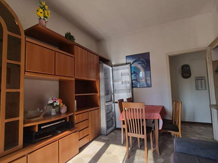 Appartamento bilocale in affitto in Via Novembre, Corsico