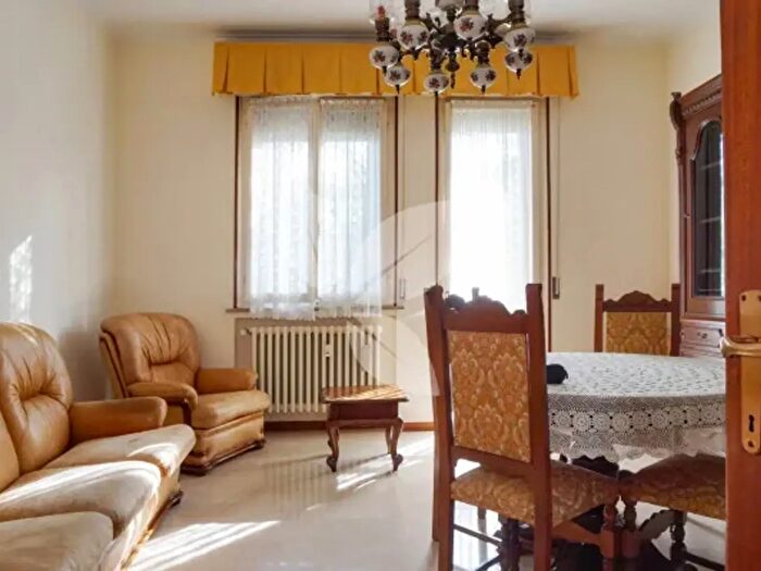 Appartamento trilocale in vendita in Via Cuneo, Parma