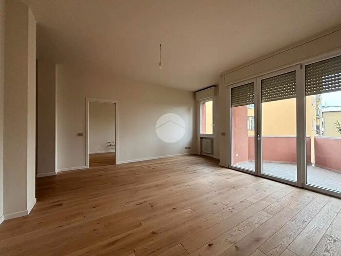 Appartamento quadrilocale in vendita in Via Corsica, Brescia