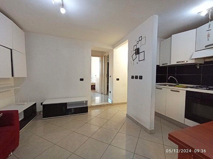 Appartamento trilocale in vendita in Piazza Xxixd Maggio, Camaiore