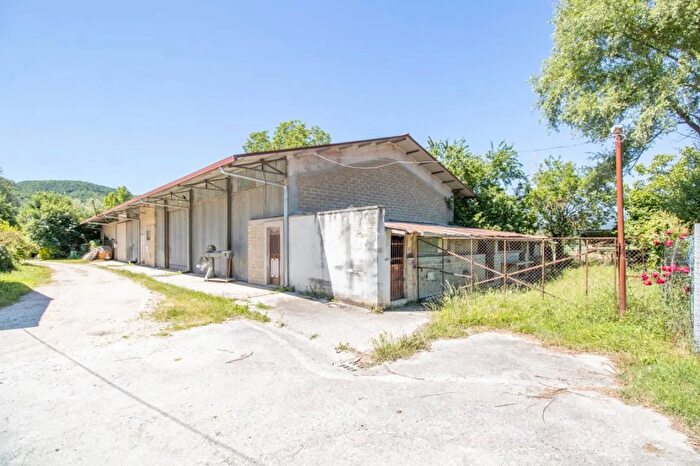 Casa trilocale in vendita in Via Votone, Rieti