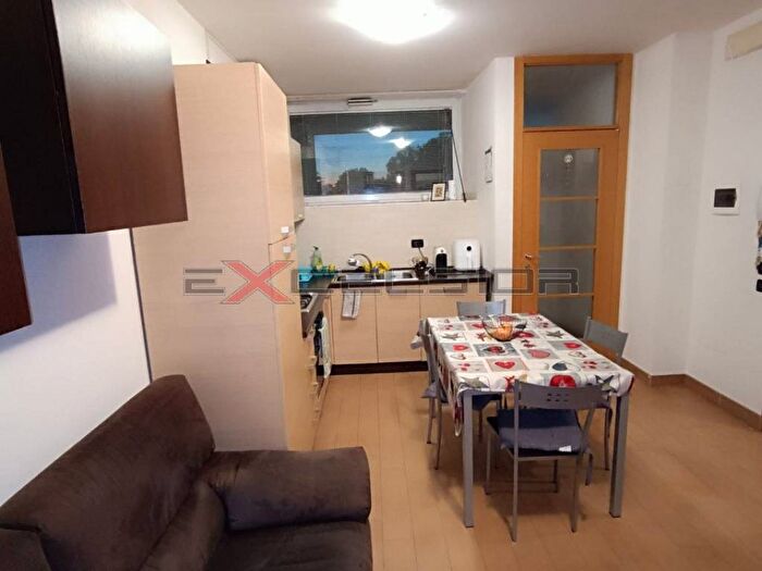 Appartamento trilocale in affitto in Corso Giuseppe Mazzini, Centro, Adria