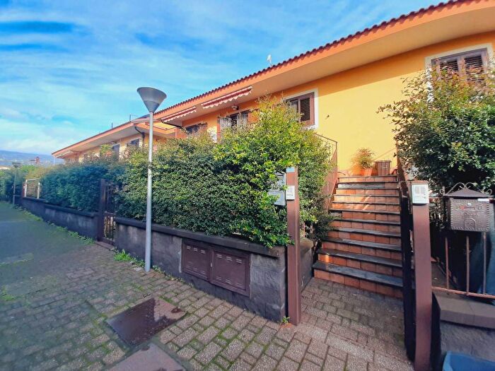 Appartamento bilocale in affitto in Via Carrata, Centro, Mascali