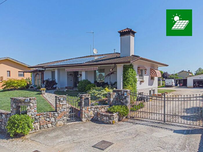 Casa con 5 locali in vendita in Gonars