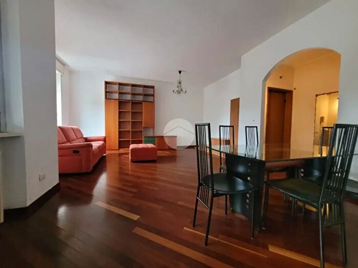 Appartamento trilocale in vendita in Piazza San Lorenzo, Trezzano Sul Naviglio