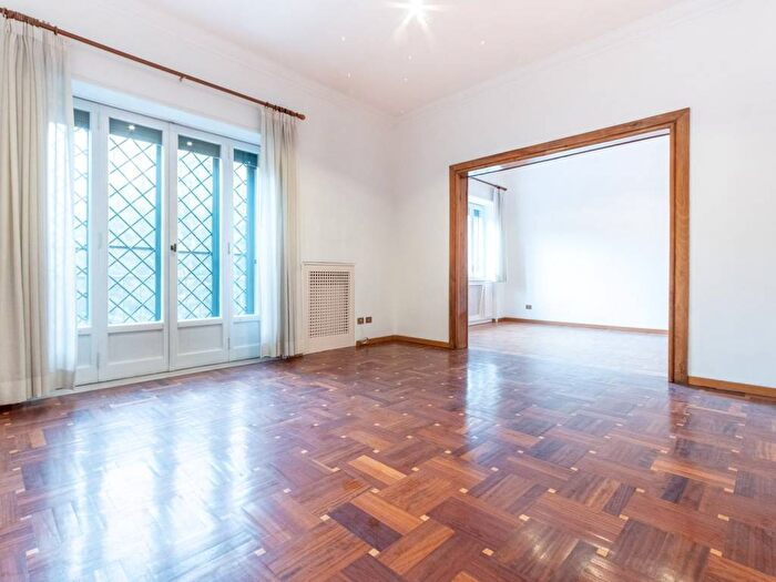 Appartamento con 5 locali in affitto in Via Chiana, Trieste Coppedè, Roma