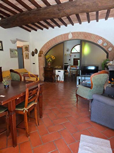 Appartamento quadrilocale in affitto in Strada di Certosa, Siena